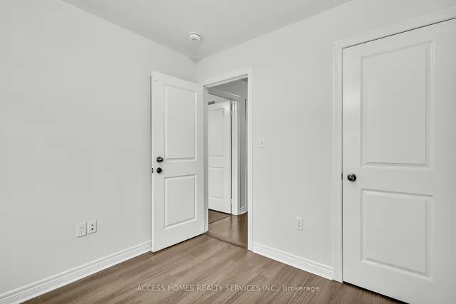 Additional image 30 of 100 Padbury Tr