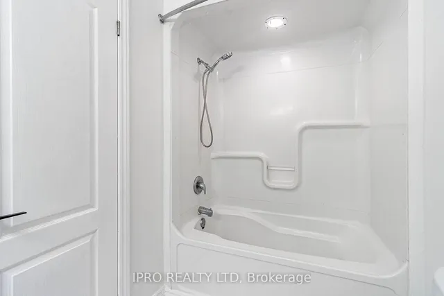 Additional image 38 of 7646 Priory Cres