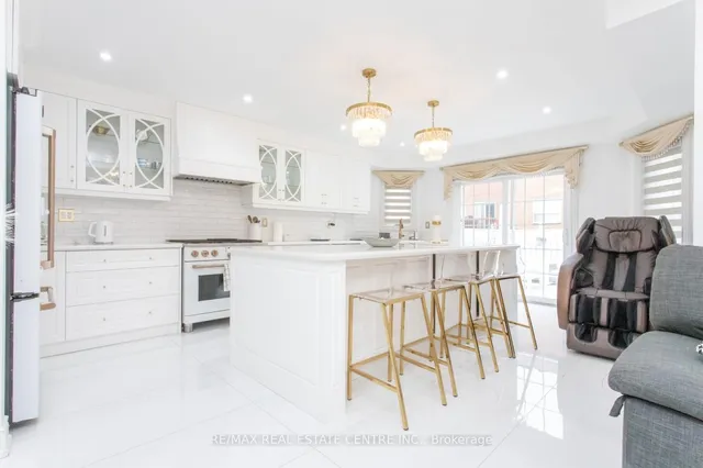 Additional image 16 of 835 Stonebridge Ave