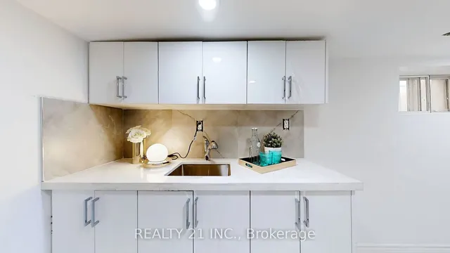 Additional image 30 of 92 King Edward Ave