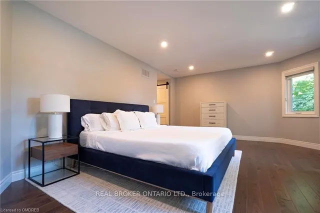 Additional image 16 of 1621 Bayshire Dr