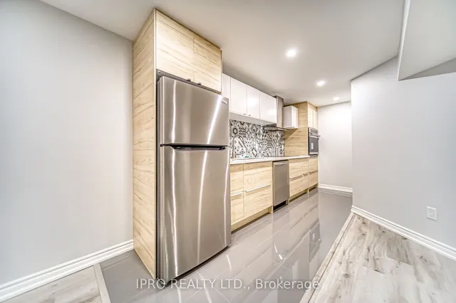 Additional image 31 of 294 Valermo Dr