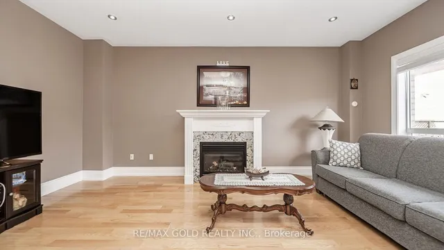 Additional image 24 of 57 Crystal Glen Cres