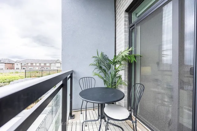 Additional image 27 of 95 Dundas St Unit 118