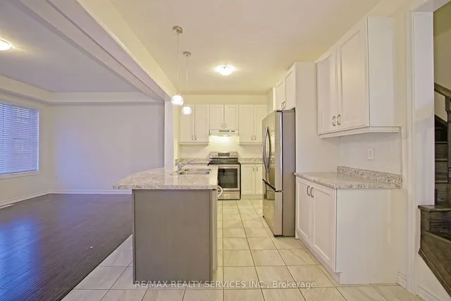 Additional image 11 of 2 Redfern St