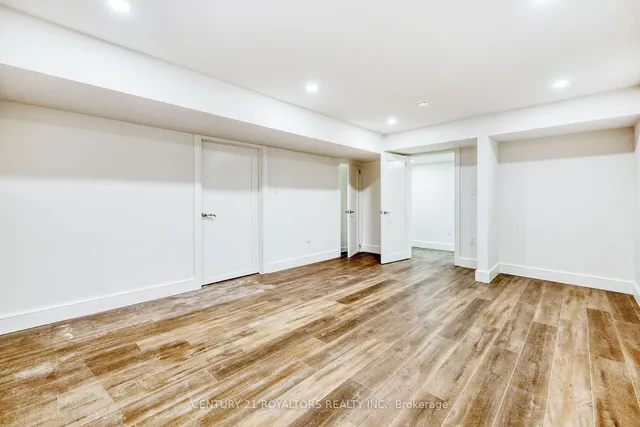 Additional image 35 of 47 Moore St