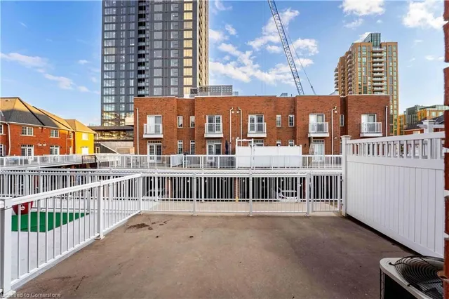 Additional image 23 of 2082 Pine St