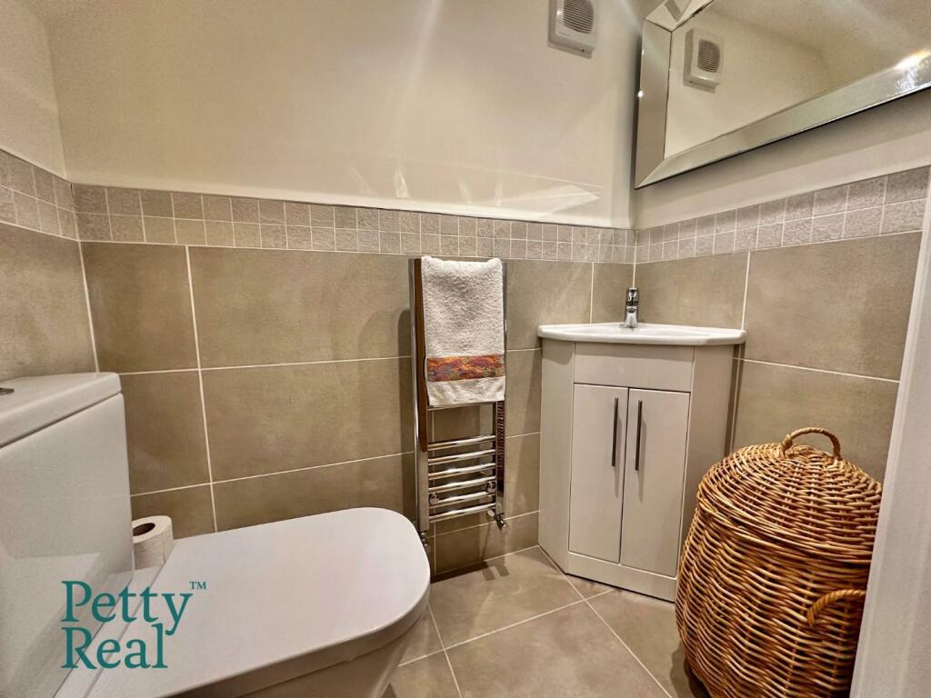 Additional image 9 of Field Top Court, Fence