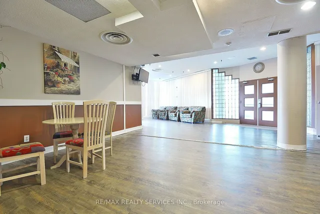 Additional image 33 of 25 Trailwood Dr Unit 501