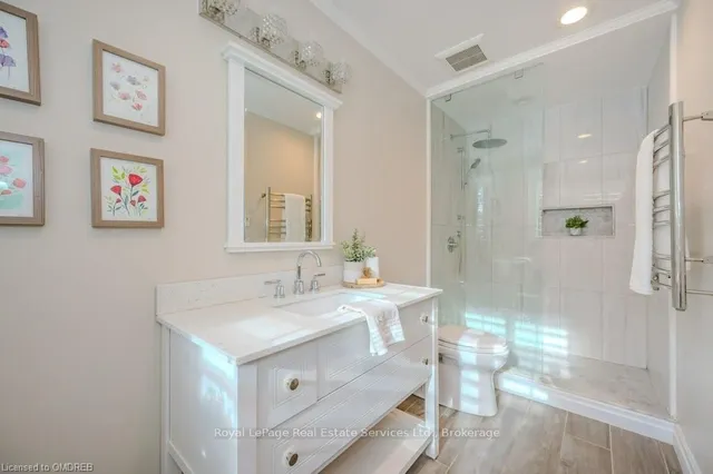 Additional image 19 of 2145 ELMHURST Ave