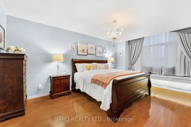 Additional image 2 of 690 Peter Robertson Blvd