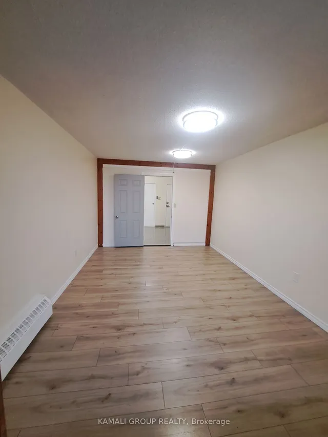Additional image 10 of 4645 Jane St Unit 727