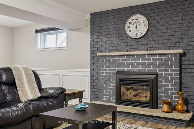 Additional image 30 of 38 Larchmere Ave