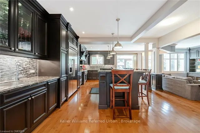 Additional image 2 of 2477 LONGRIDGE Cres