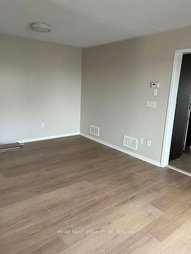 Additional image 4 of 4867 Verdi St