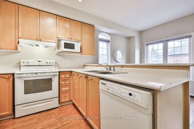 Additional image 12 of 199 Roxton Rd