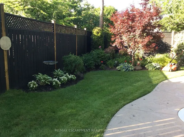 Additional image 38 of 957 Sanford Dr