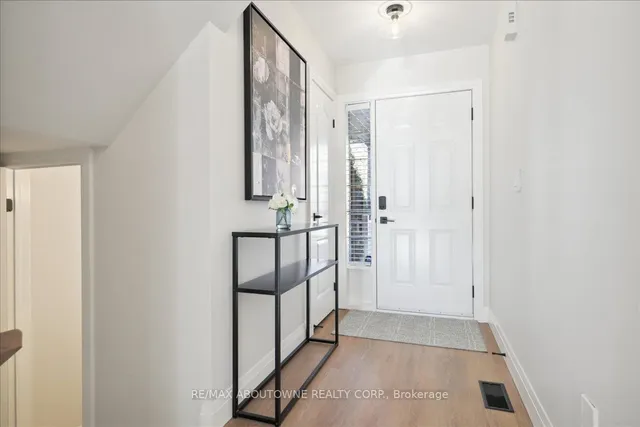 Additional image 3 of 4880 Verdi St