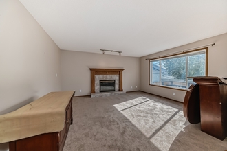 Additional image 5 of 529 Diamond Ct SE