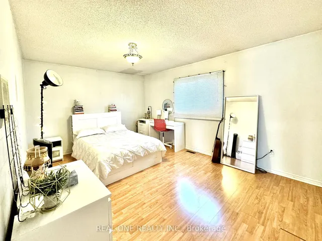 Additional image 28 of 403 Glenashton Dr