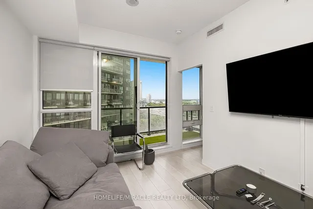 Additional image 19 of 51 East Liberty St Unit 1108