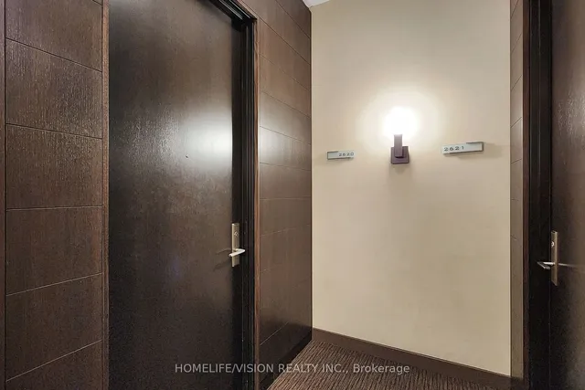 Additional image 30 of 70 Roehampton Ave Unit 2620