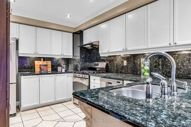 Additional image 12 of 654 Ashprior Ave