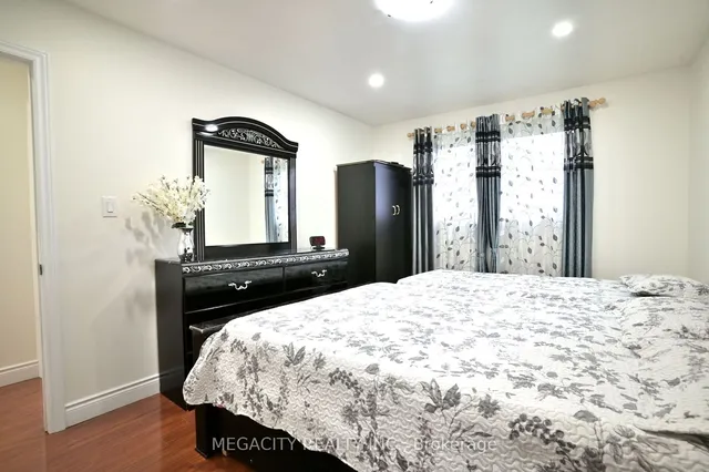 Additional image 17 of 7800 Priory Cres