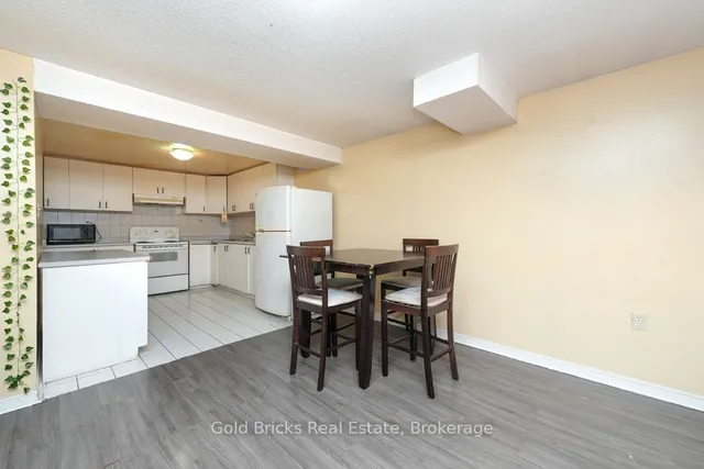 Additional image 31 of 19 Mikado Cres