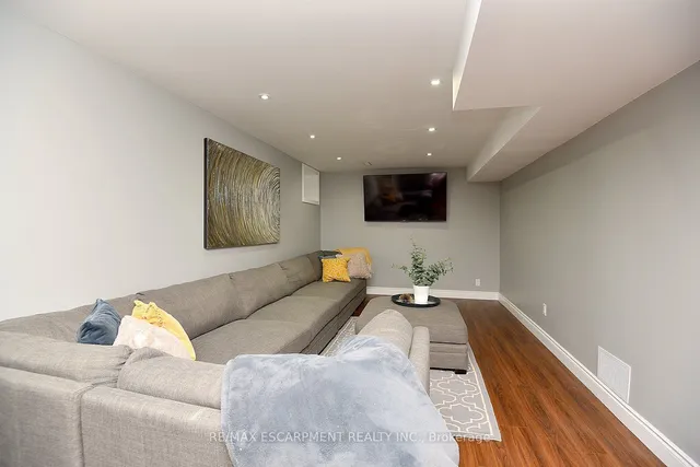 Additional image 30 of 570 Harmony Ave