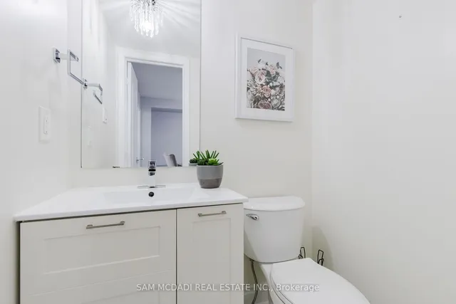 Additional image 18 of 745 Candlestick Circ