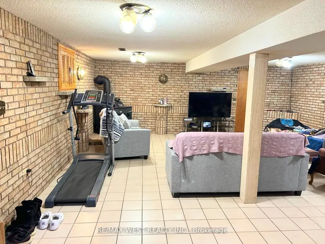 Additional image 14 of 3481 Chipley Cres