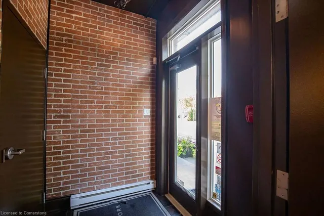 Additional image 21 of 2082 Pine St