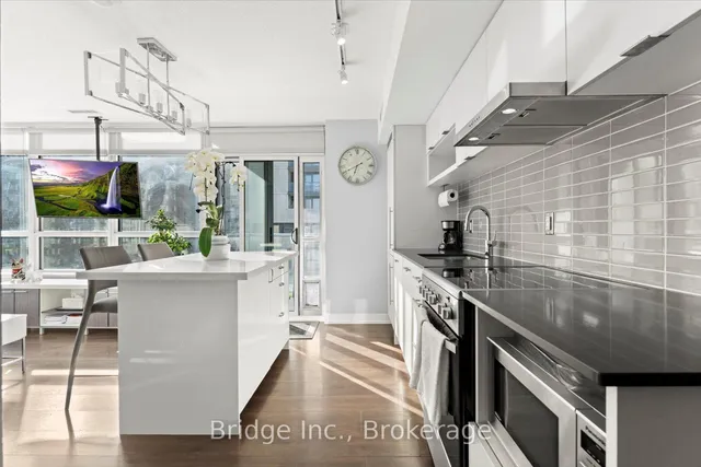 Additional image 11 of 365 Church St Unit 1410