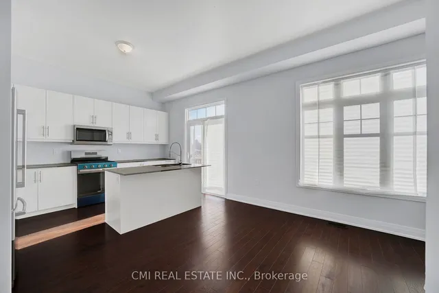 Additional image 8 of 2122 Royal Gala Circ