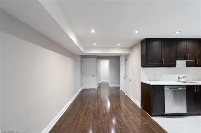 Additional image 33 of 904 Oasis Dr