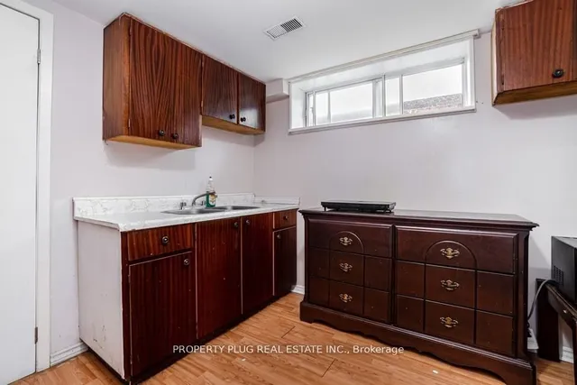 Additional image 18 of 3 Leneck Ave