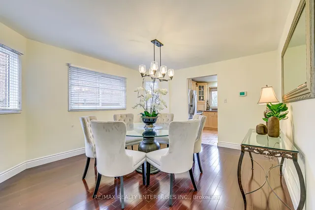 Additional image 14 of 2892 Arlington Dr