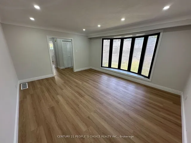 Additional image 20 of 608 Thornwood Ave