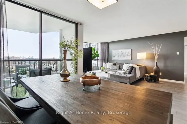 Additional image 14 of 1333 BLOOR St Unit 901