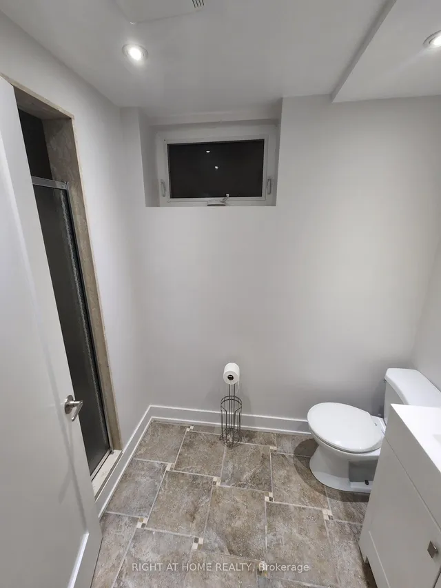 Additional image 22 of 32 Del Ria Dr