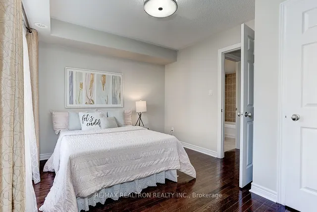 Additional image 14 of 169 Finch Ave Unit H