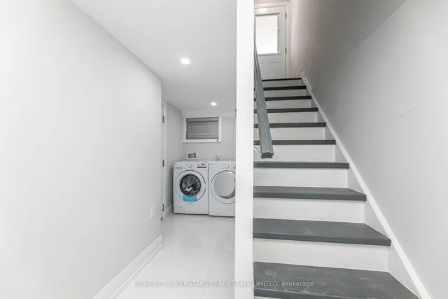 Additional image 23 of 59 Hollyhedge Dr