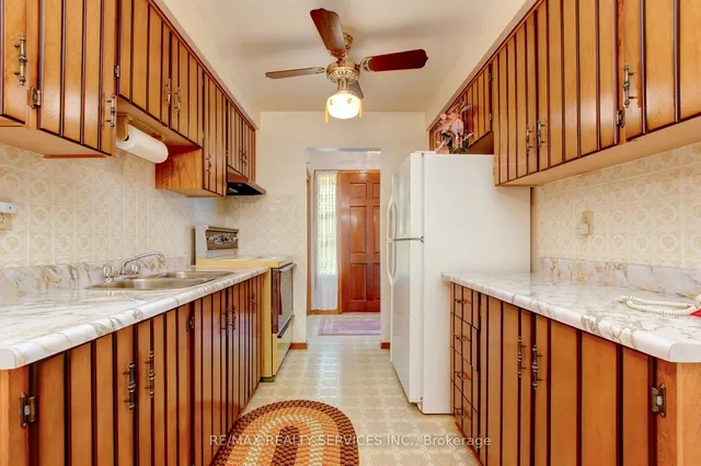 Additional image 12 of 42 Mallard Cres
