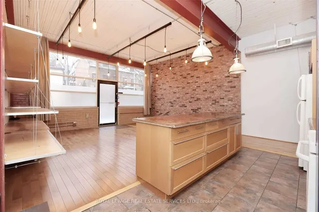 Additional image 5 of 365 Dundas St Unit 115