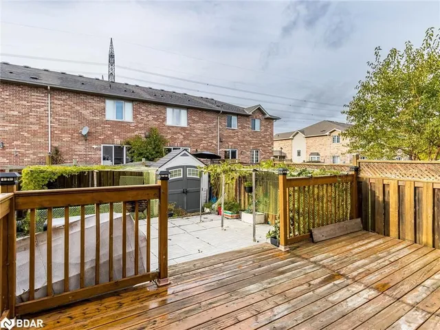 Additional image 40 of 571 Rossellini Dr