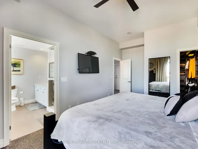 Additional image 9 of 360 PEARL St Unit 1601