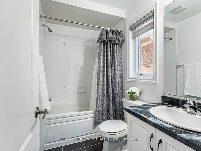 Additional image 30 of 14 Canary Clse