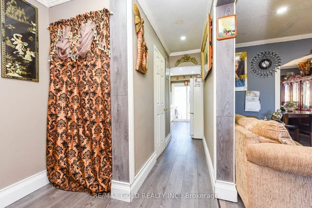 Additional image 19 of 7500 Goreway Dr Unit 35
