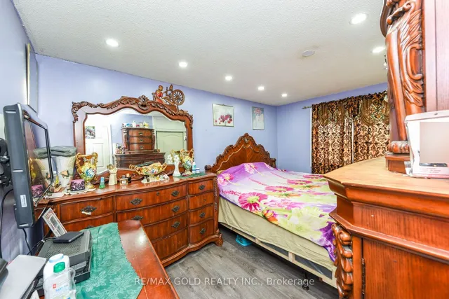 Additional image 23 of 7500 Goreway Dr Unit 35
